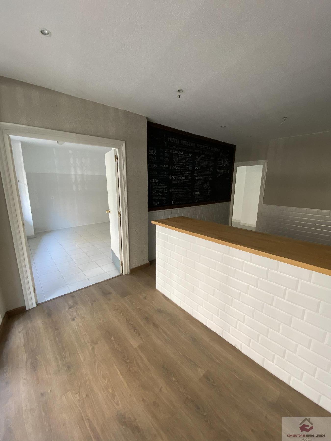 For sale of commercial in Zaragoza