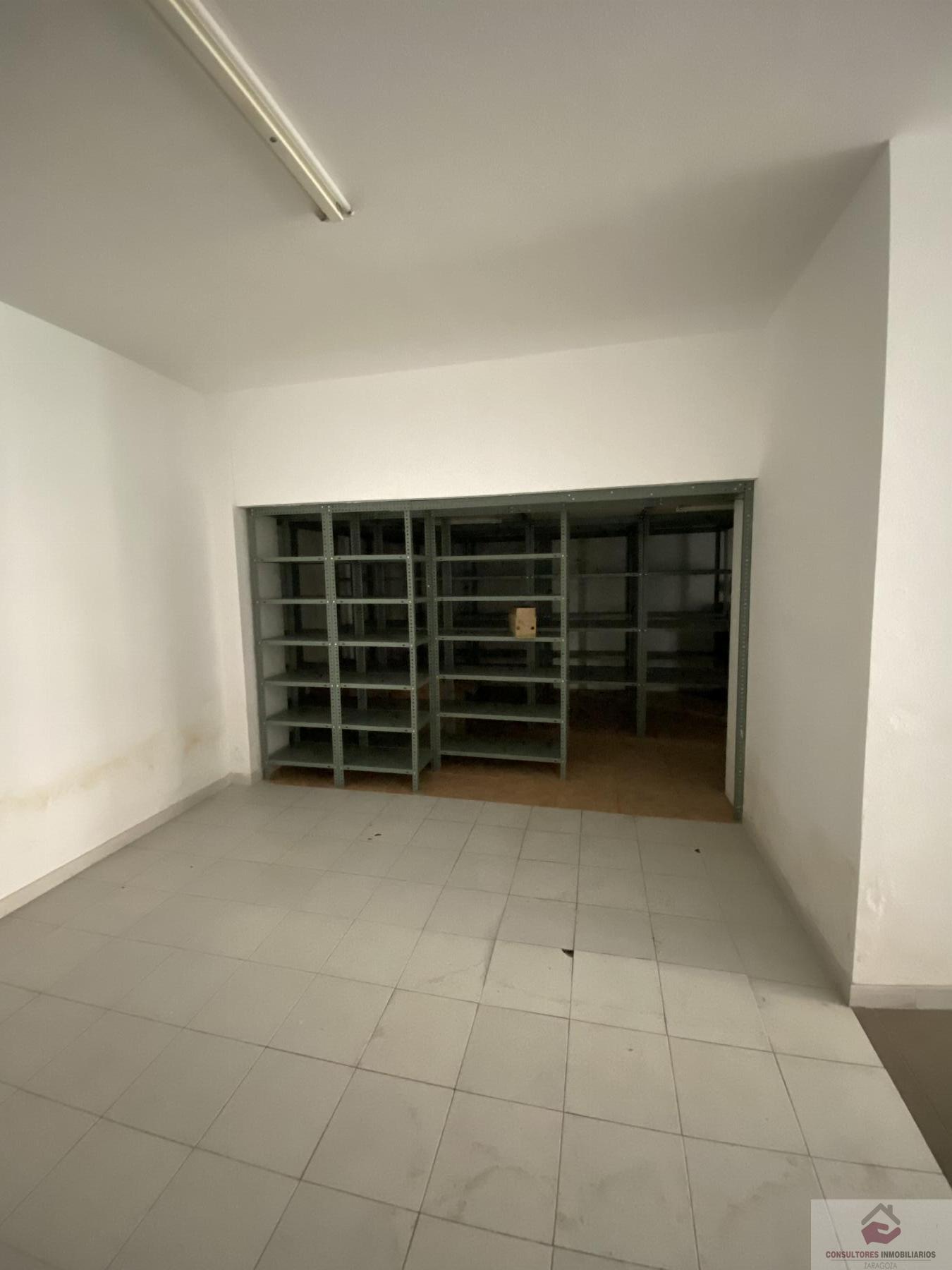 For sale of commercial in Zaragoza