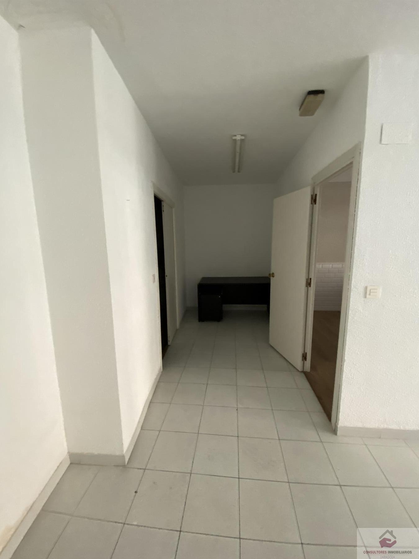 For sale of commercial in Zaragoza