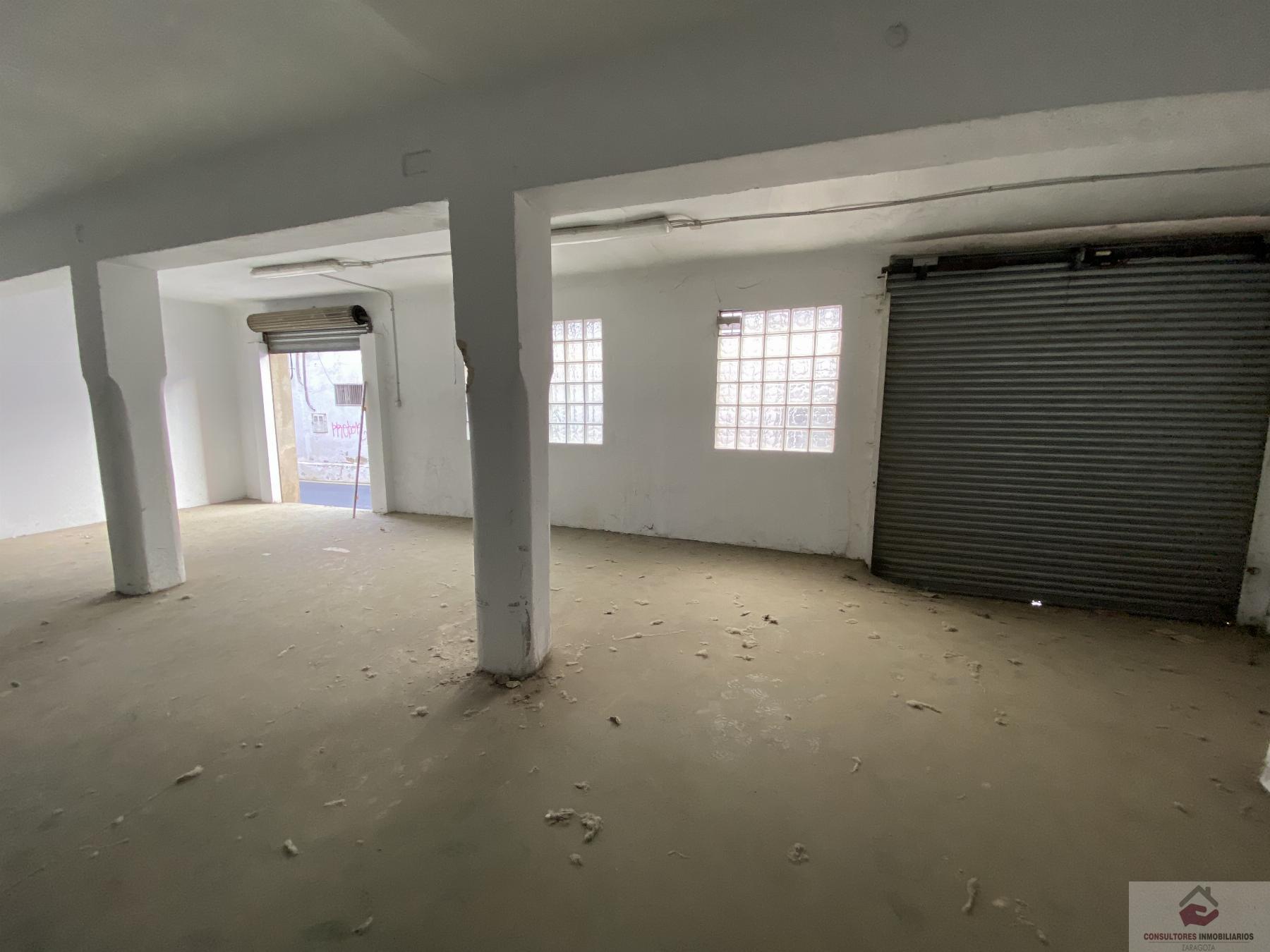 For sale of building in Zaragoza