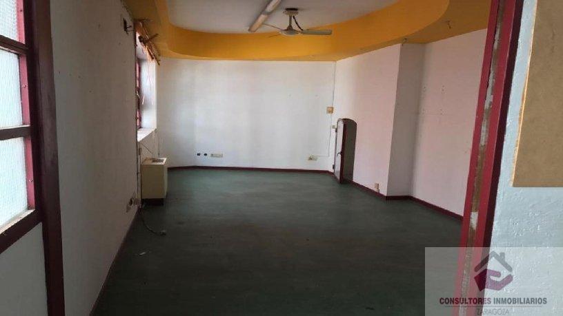 For sale of building in Zaragoza