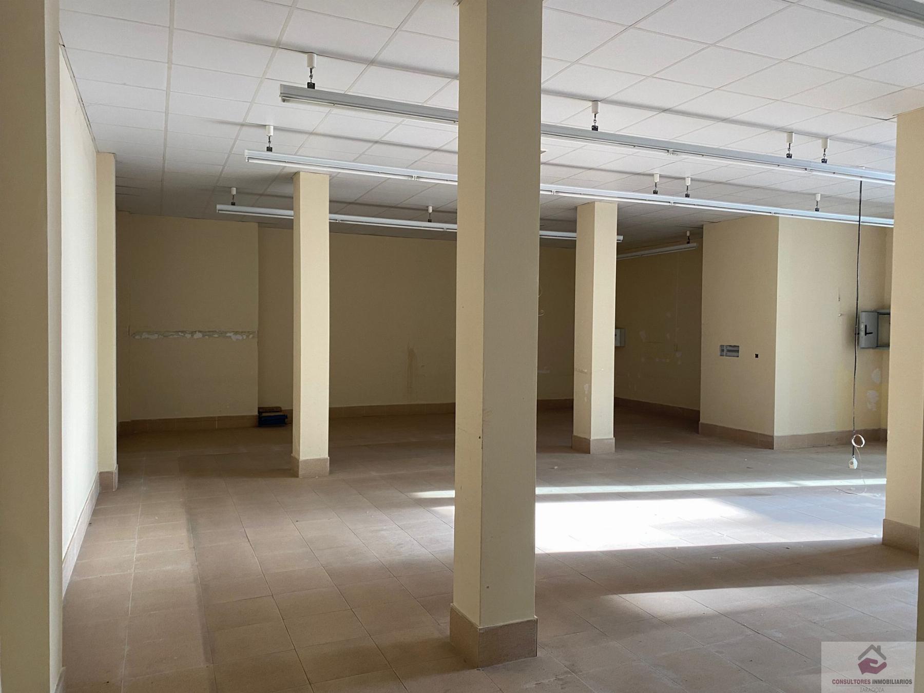 For rent of commercial in Zaragoza