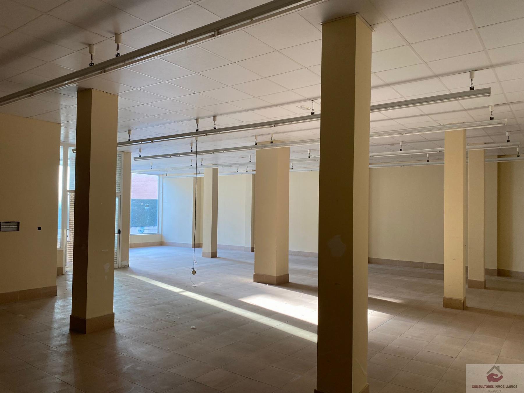For rent of commercial in Zaragoza