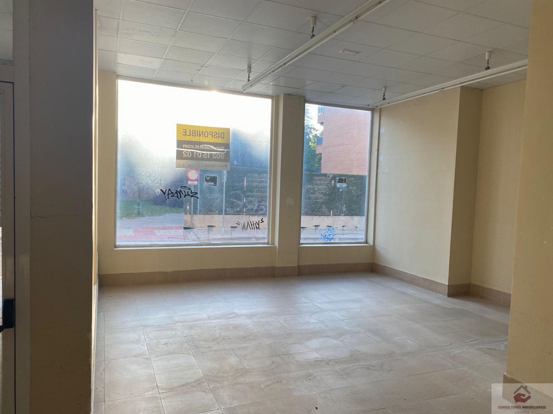 For rent of commercial in Zaragoza