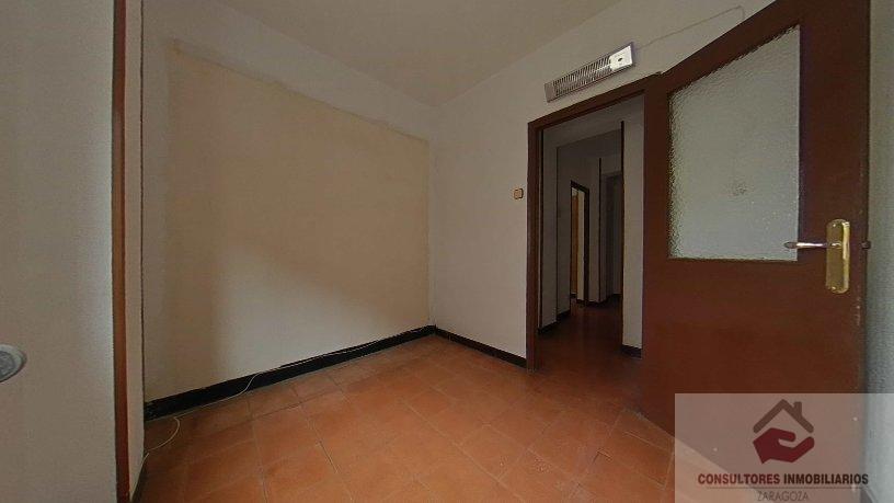 For sale of flat in Zaragoza