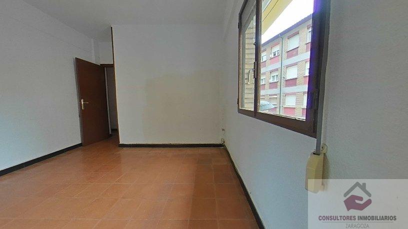For sale of flat in Zaragoza