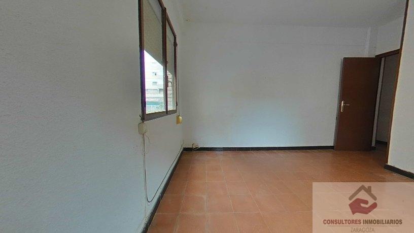 For sale of flat in Zaragoza