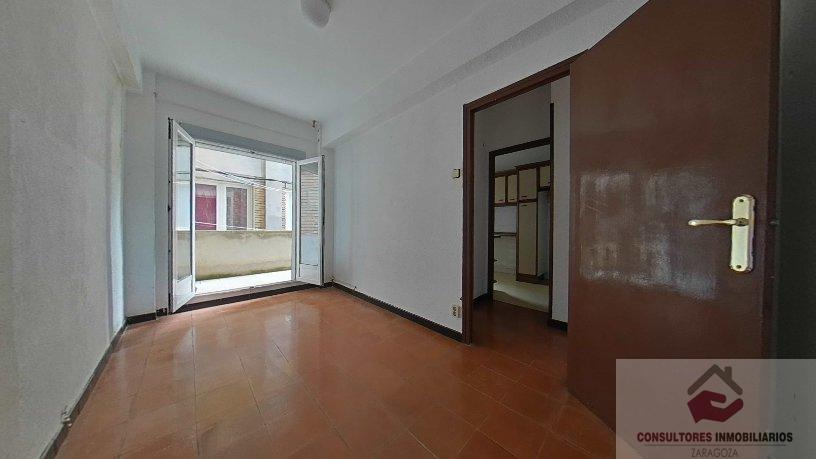 For sale of flat in Zaragoza