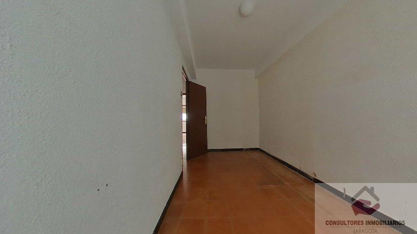 For sale of flat in Zaragoza