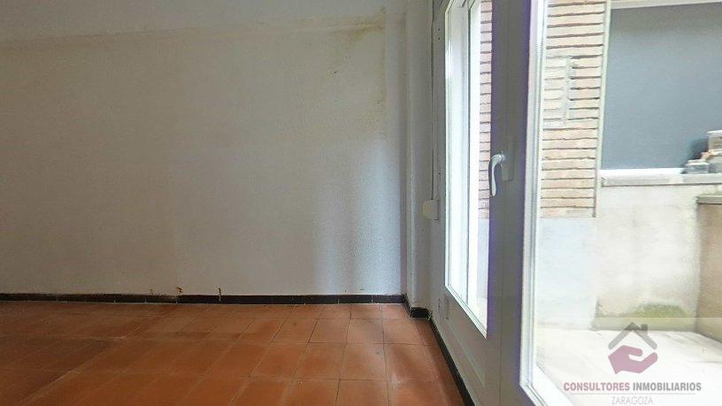 For sale of flat in Zaragoza