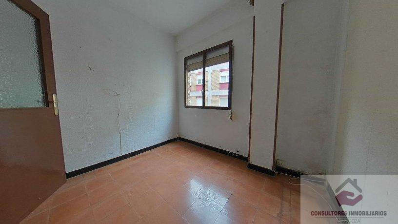 For sale of flat in Zaragoza