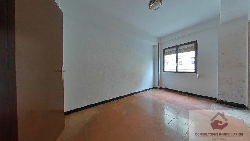 For sale of flat in Zaragoza