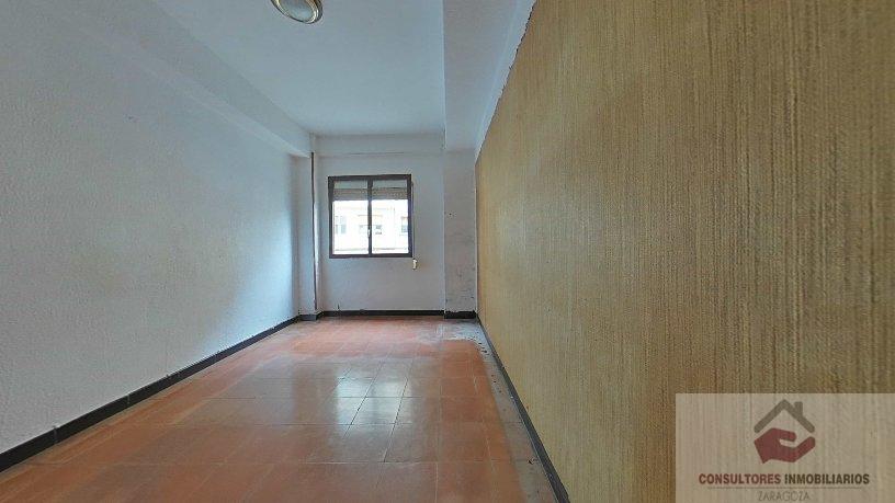 For sale of flat in Zaragoza