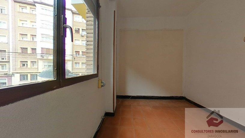 For sale of flat in Zaragoza