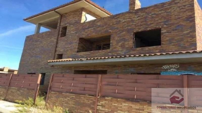 For sale of land in Pinseque