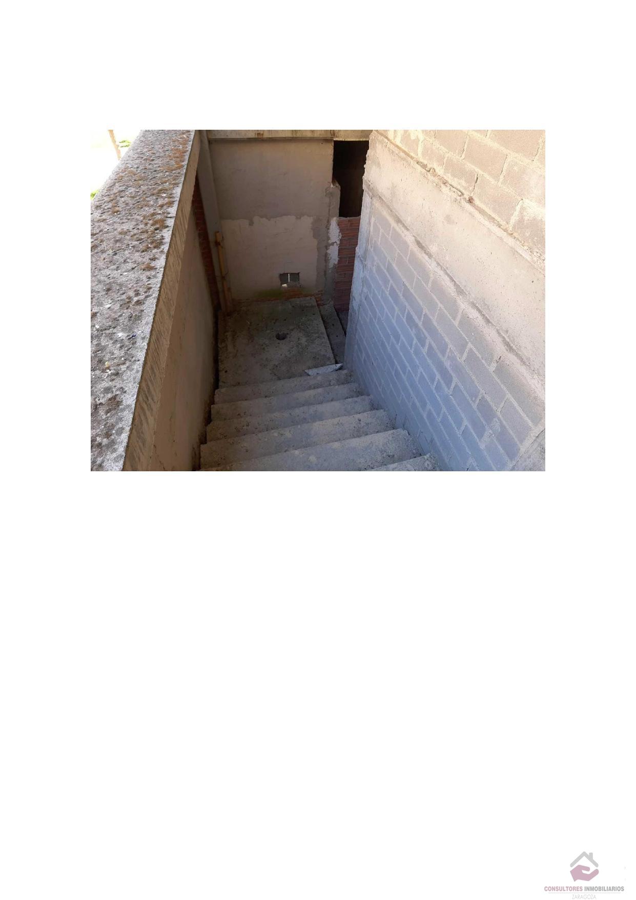 Venta de edificio en Zuera