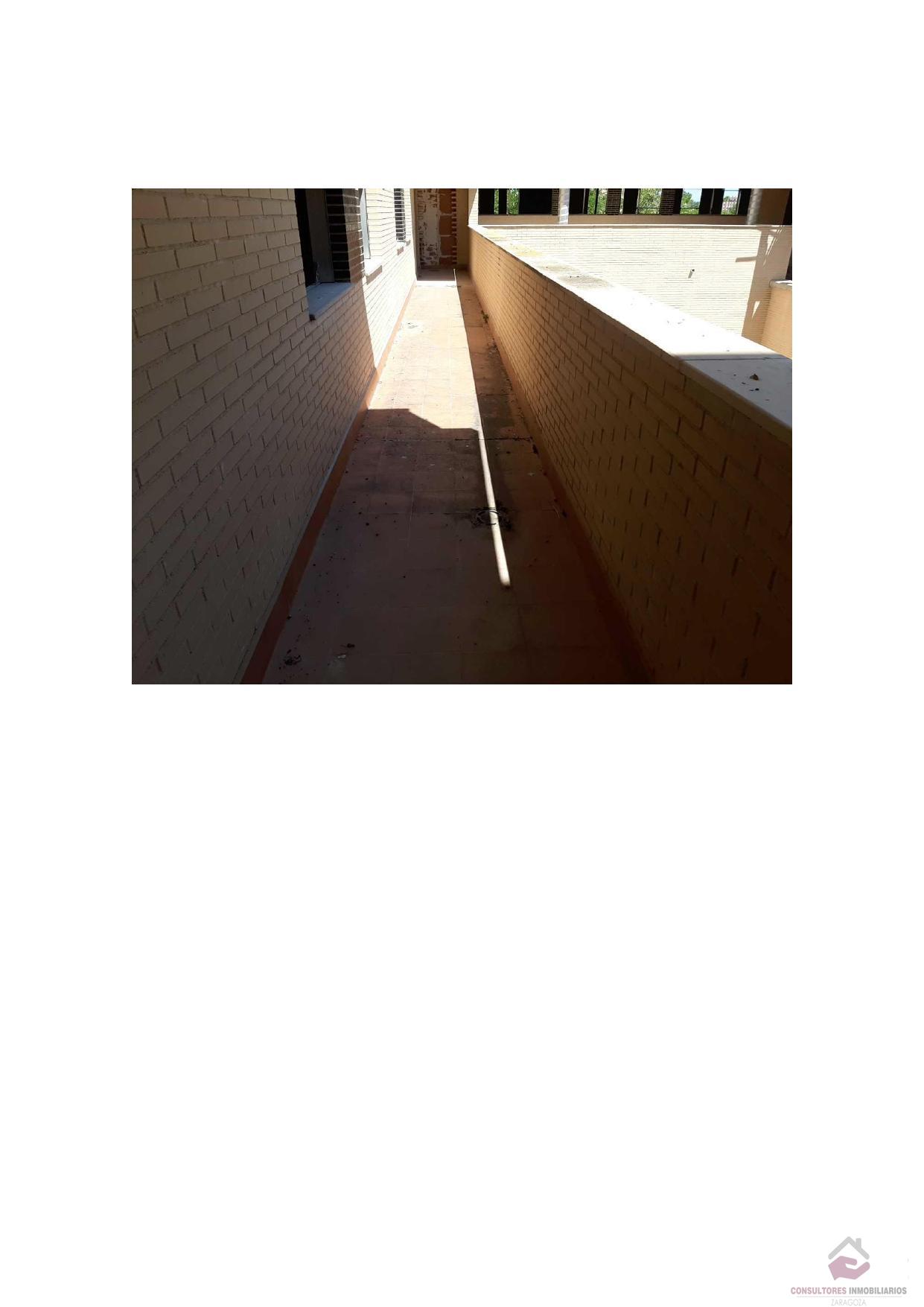 Venta de edificio en Zuera