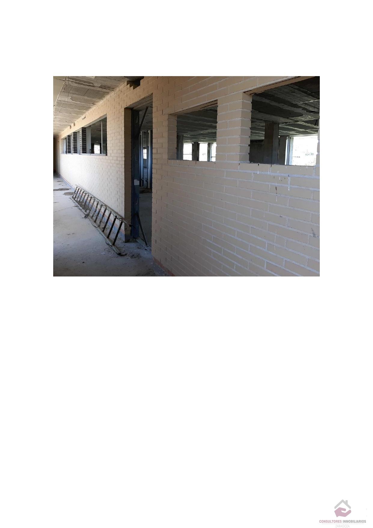 Venta de edificio en Zuera