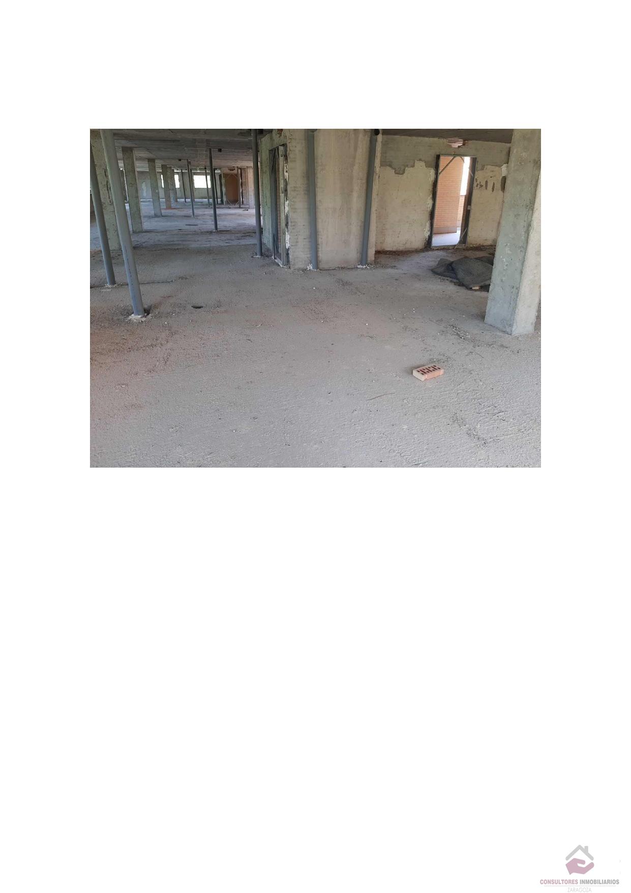 Venta de edificio en Zuera