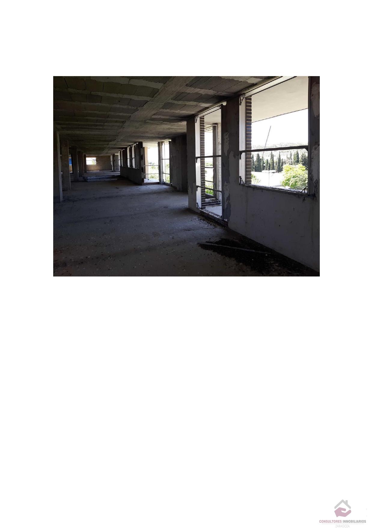 Venta de edificio en Zuera