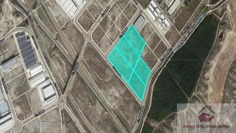 For sale of land in Zaragoza