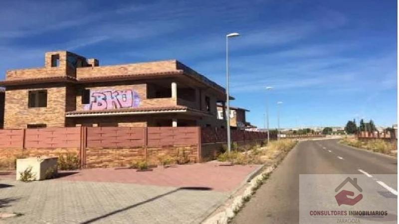 For sale of building in Pinseque