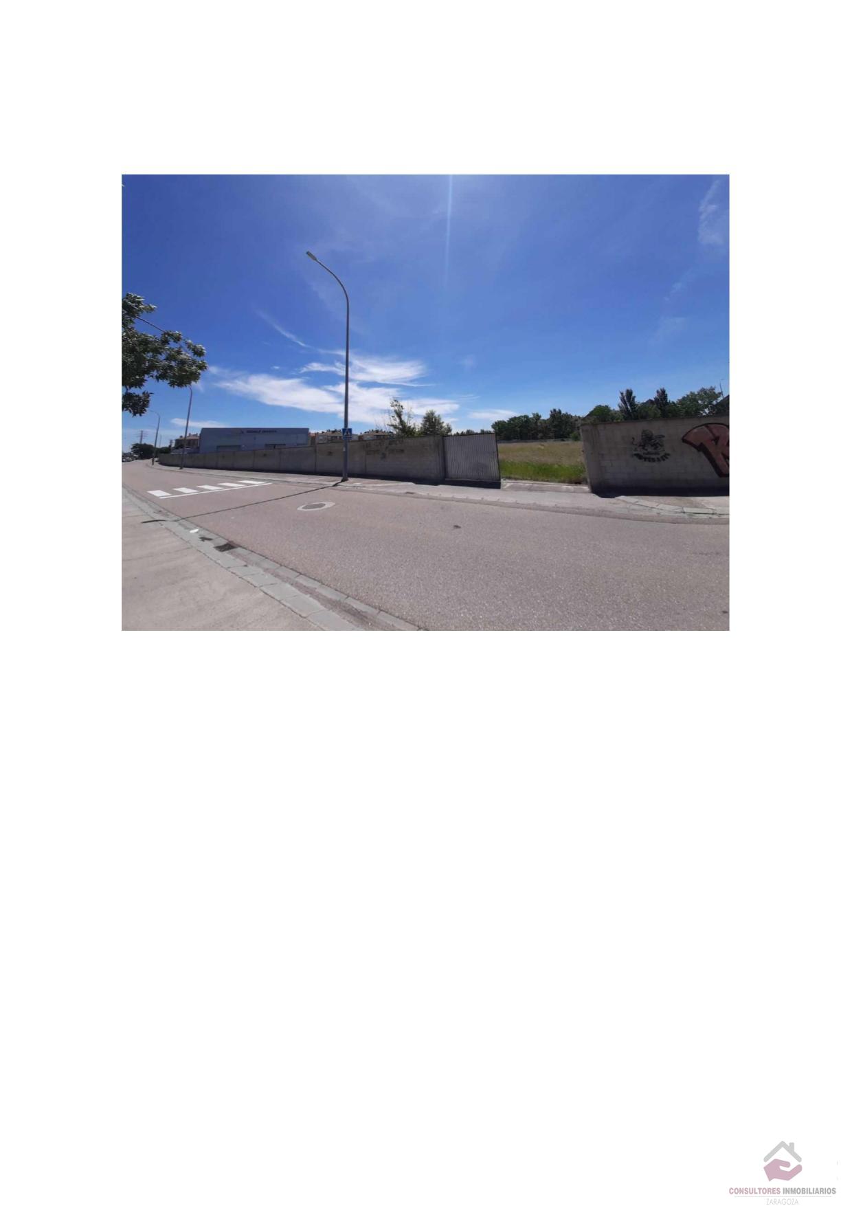 For sale of land in La Puebla de Alfindén