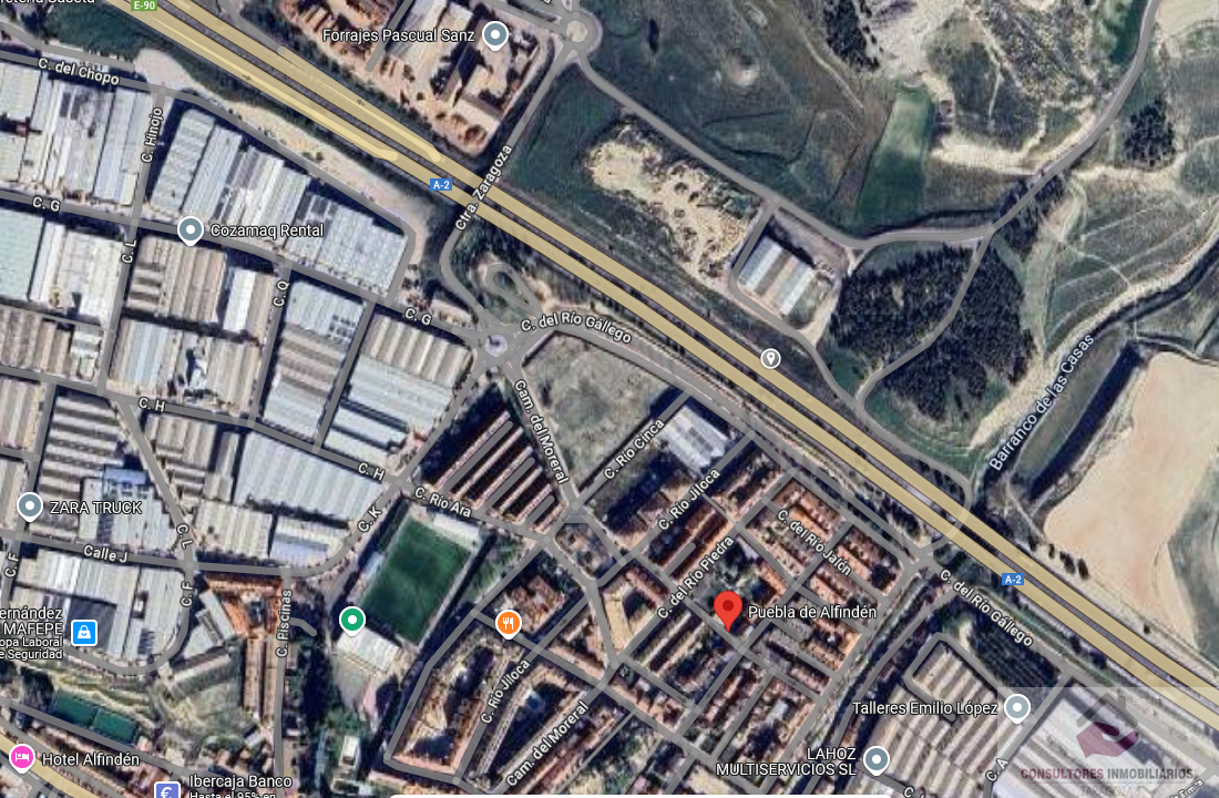 For sale of land in La Puebla de Alfindén