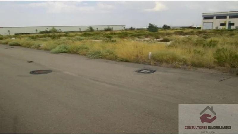 Venta de terreno en Cartuja Baja