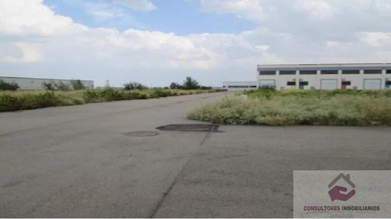 Venta de terreno en Cartuja Baja