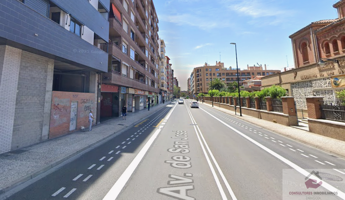 Venta de local en Zaragoza