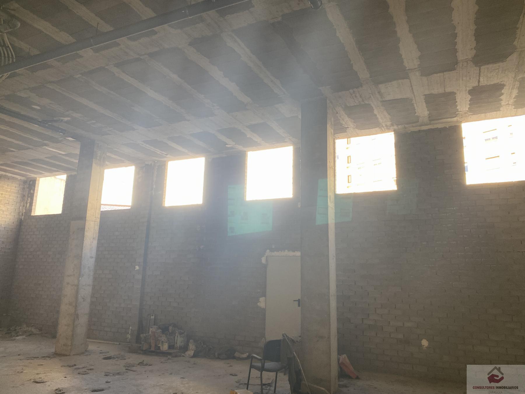 Venta de local en Zaragoza