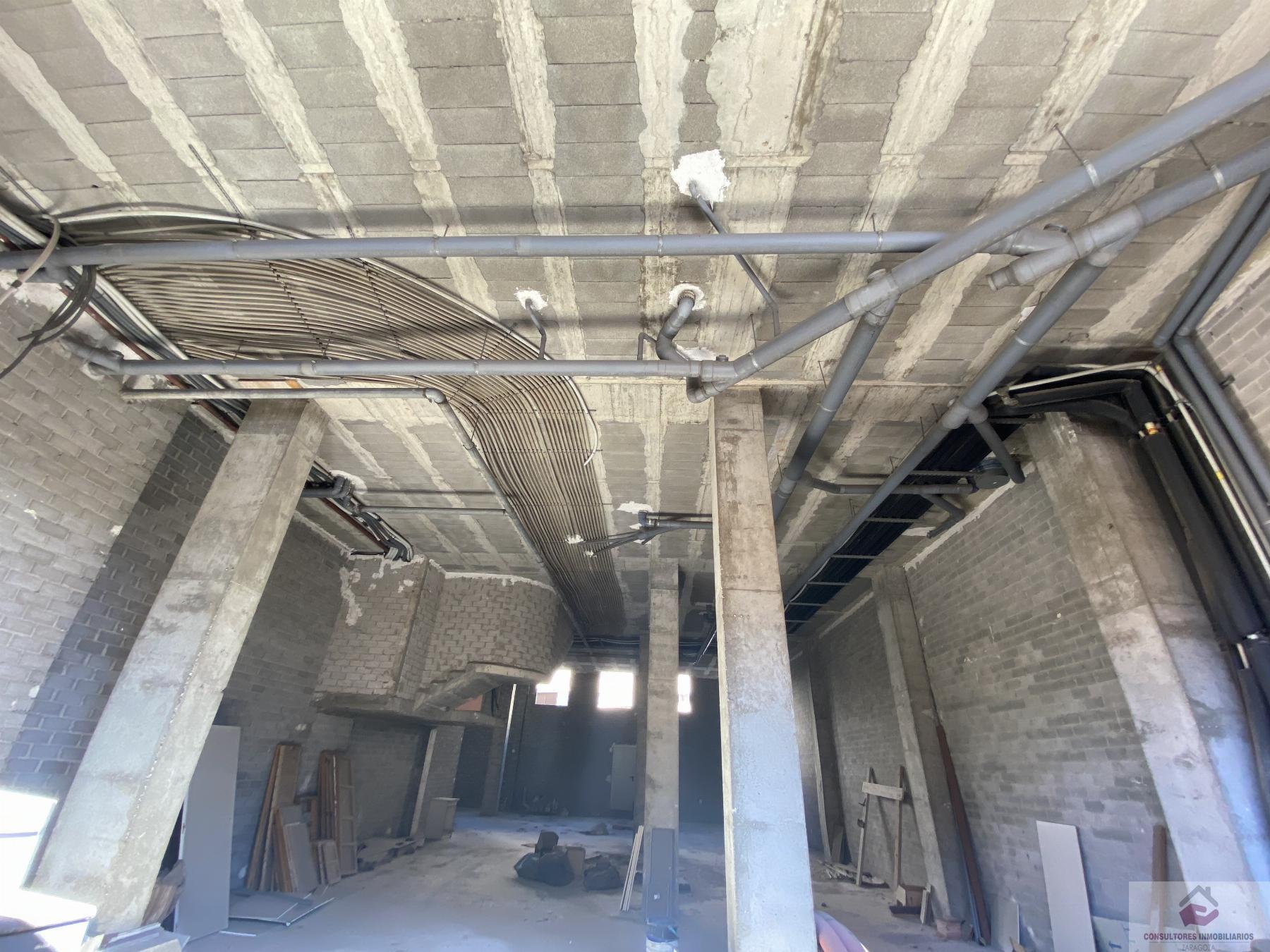 Venta de local en Zaragoza