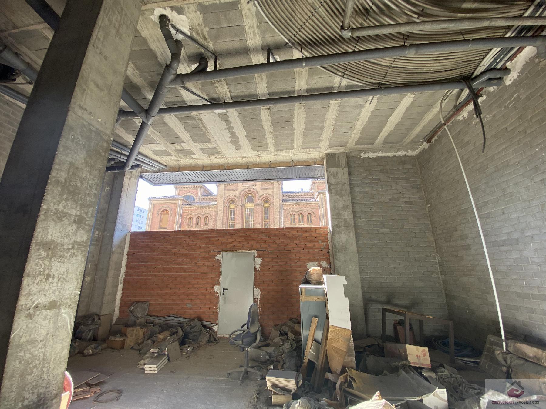Venta de local en Zaragoza