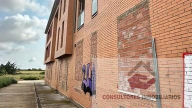 Venta de edificio en La Muela