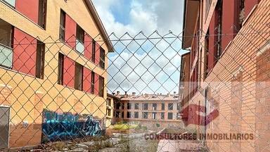 Venta de edificio en La Muela