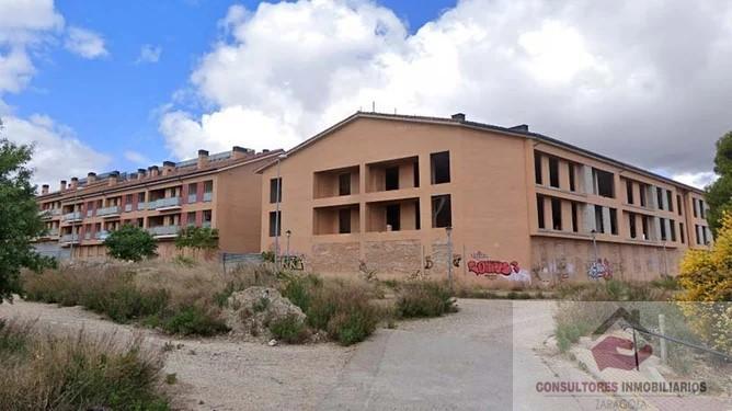 Venta de edificio en La Muela