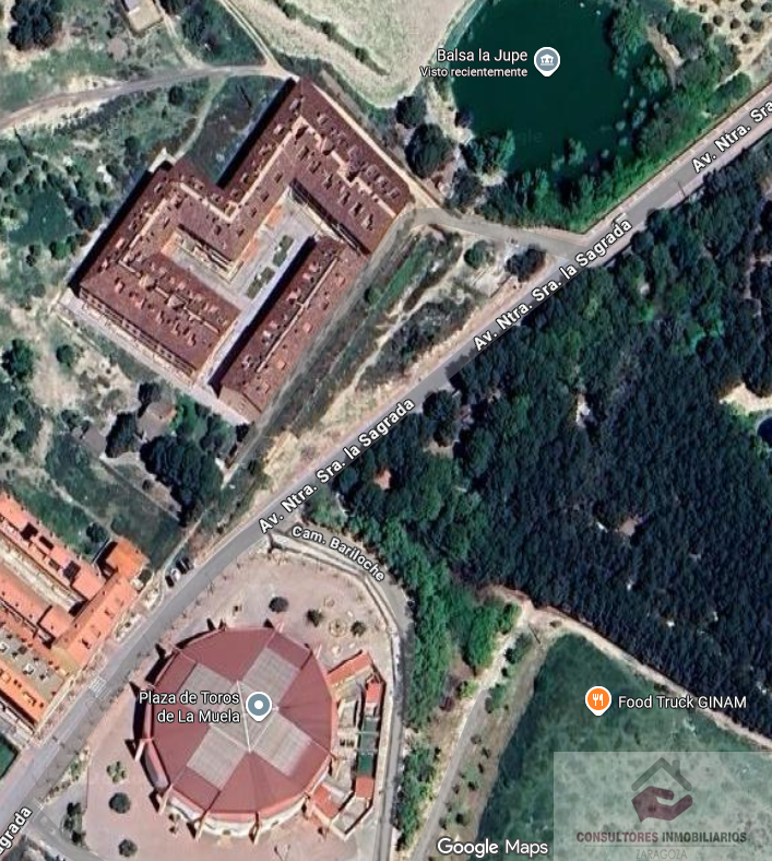 Venta de edificio en La Muela