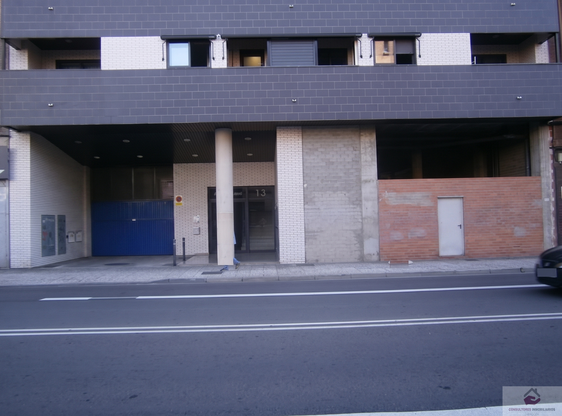 For sale of premises in Zaragoza