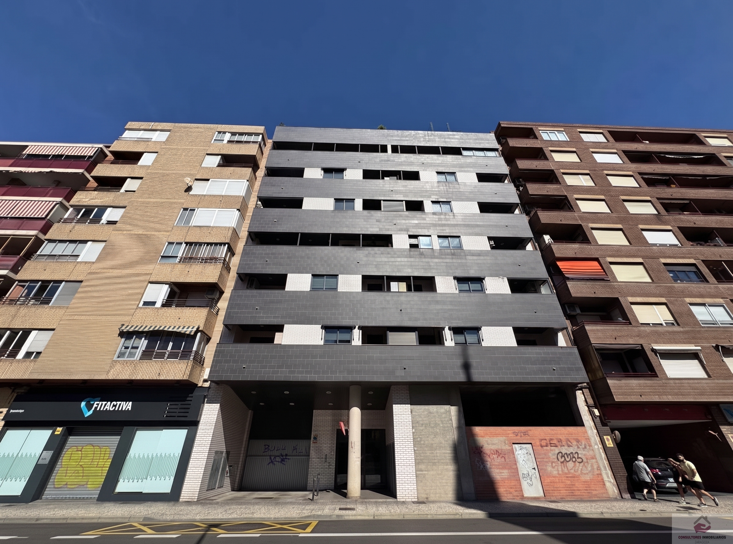 For sale of premises in Zaragoza