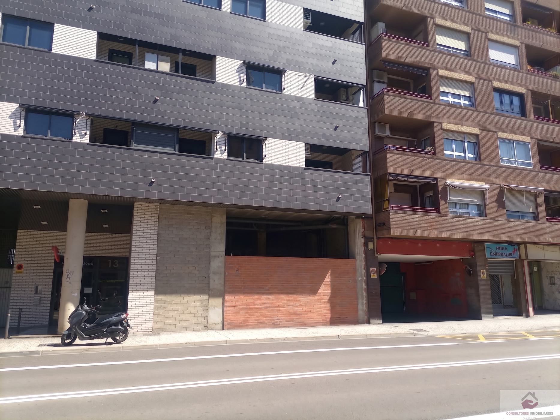 For sale of premises in Zaragoza