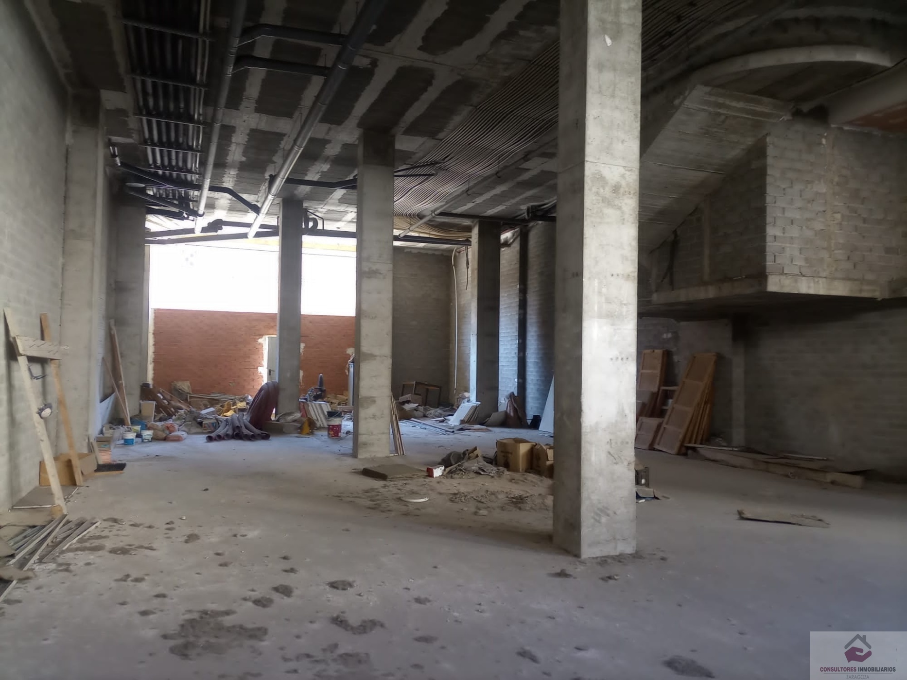 For sale of premises in Zaragoza