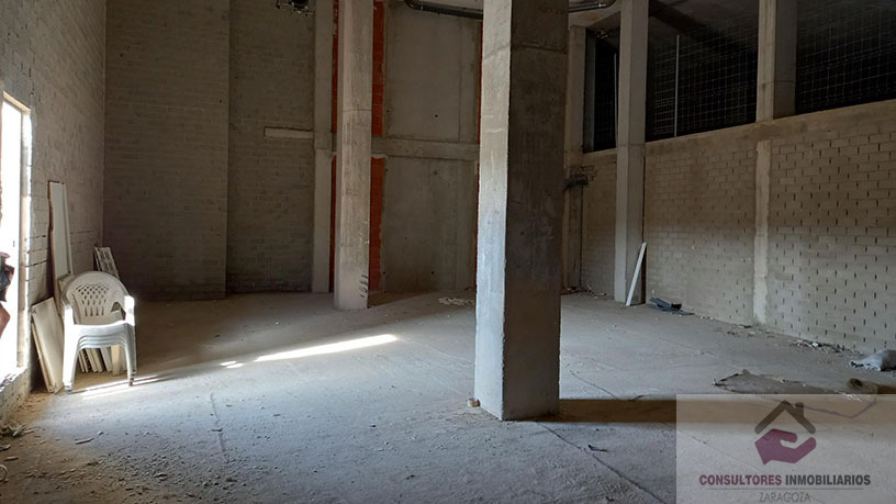 Venta de local en Cuarte de Huerva