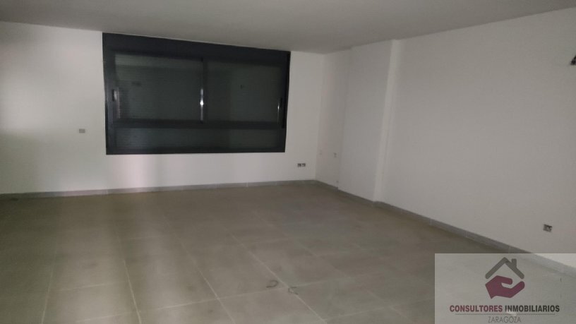 Venta de local en Cuarte de Huerva