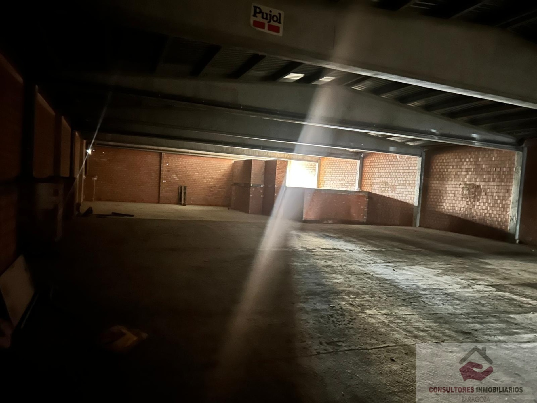 Venta de local en Zaragoza