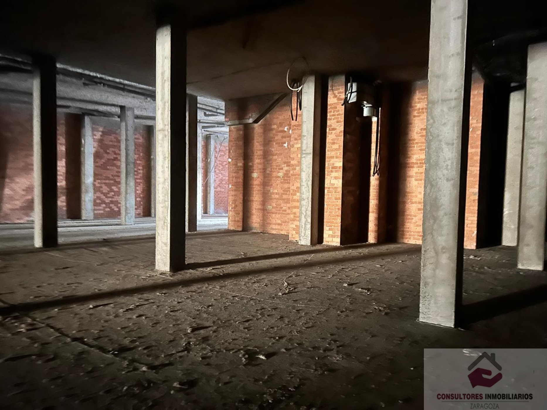 Venta de local en Zaragoza