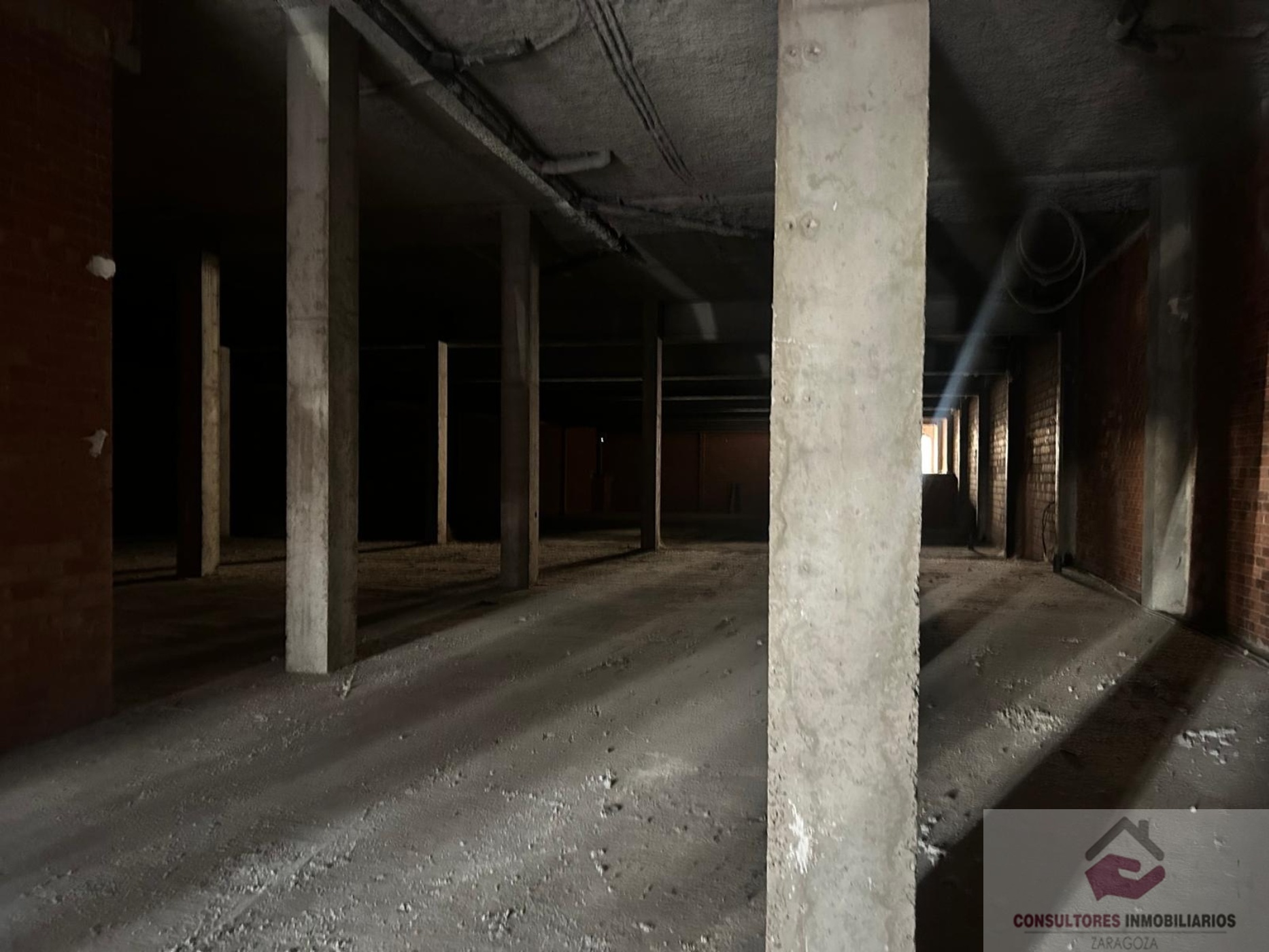 Venta de local en Zaragoza