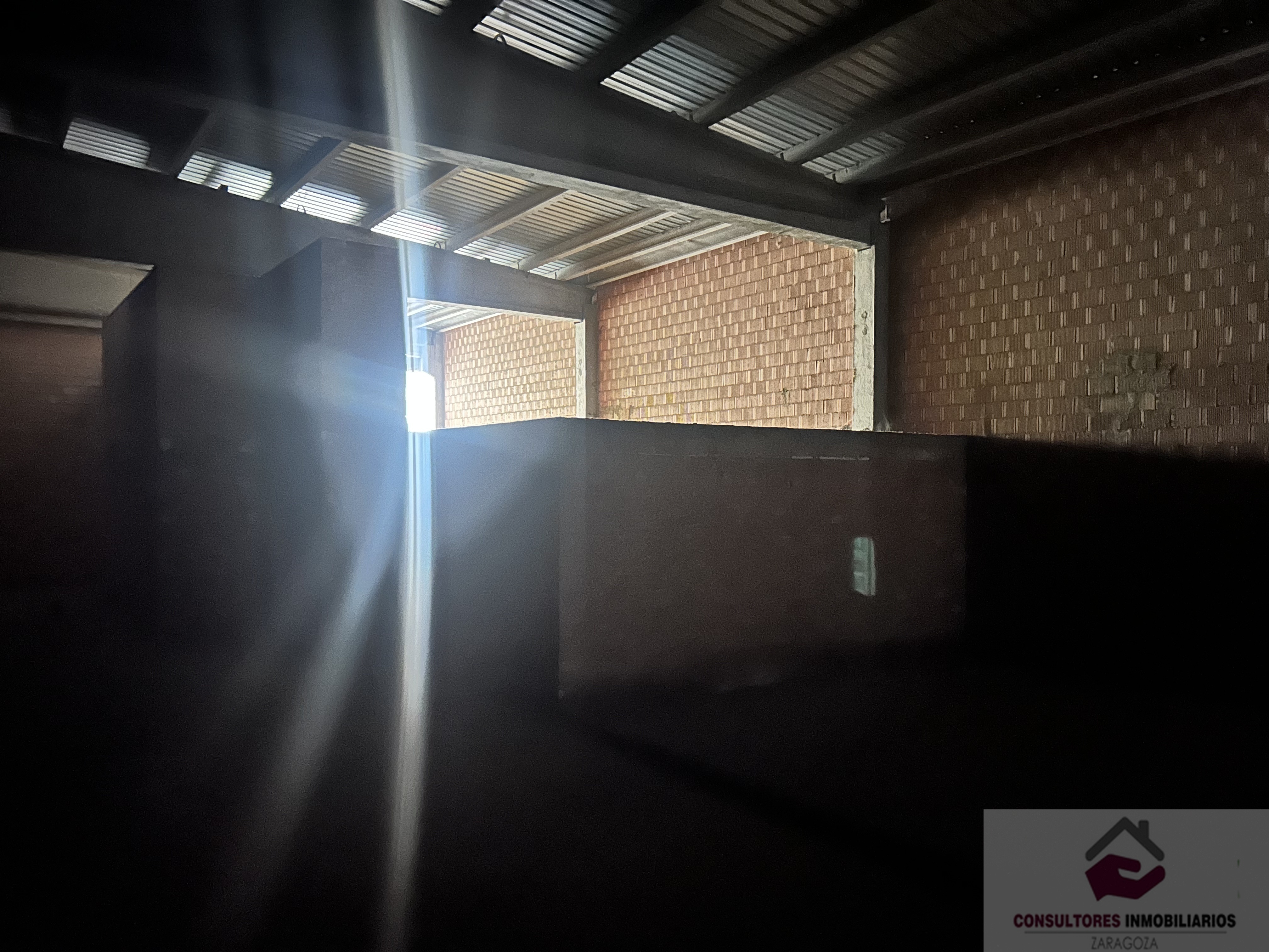 Venta de local en Zaragoza