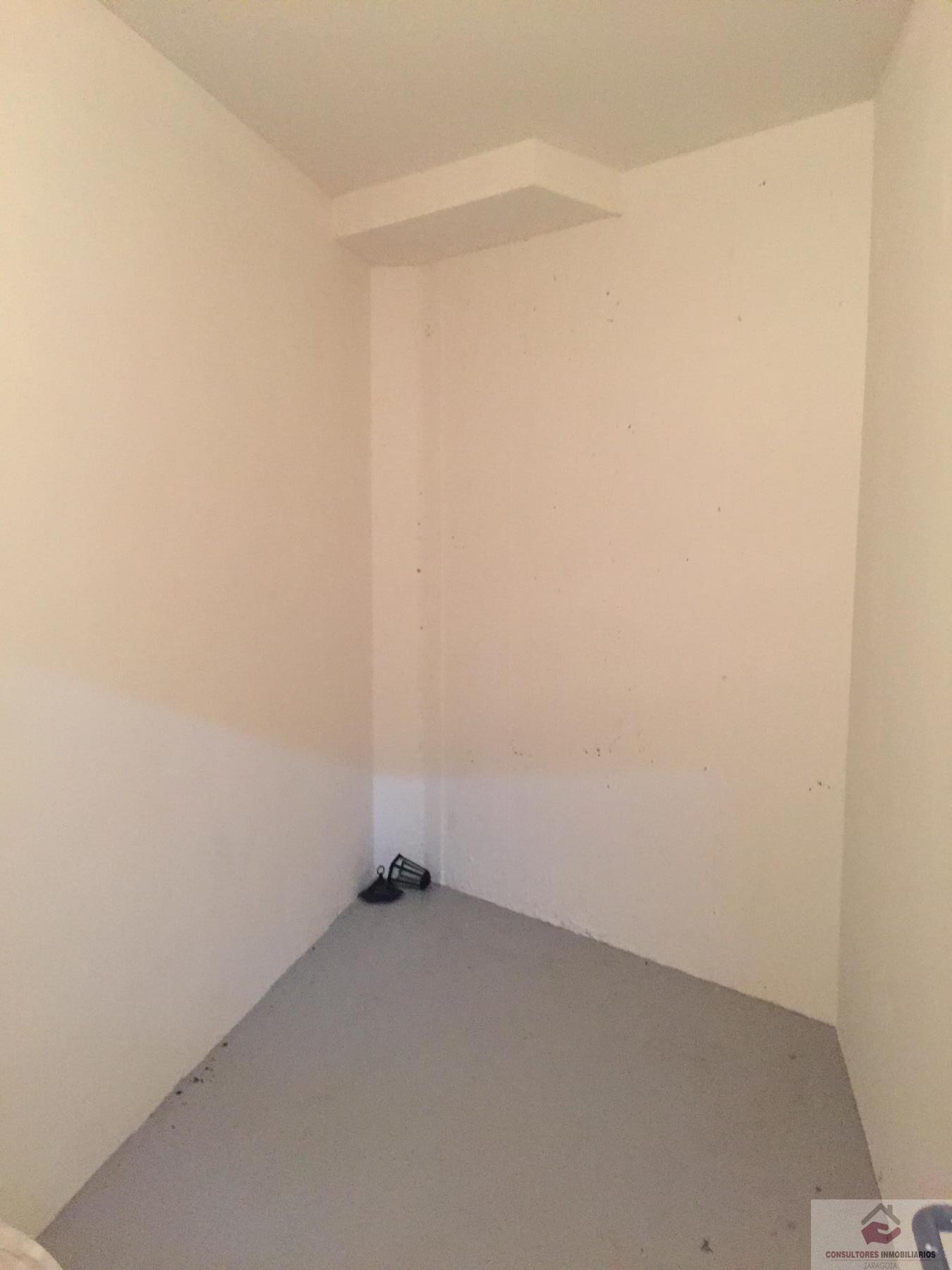 For rent of flat in Zaragoza