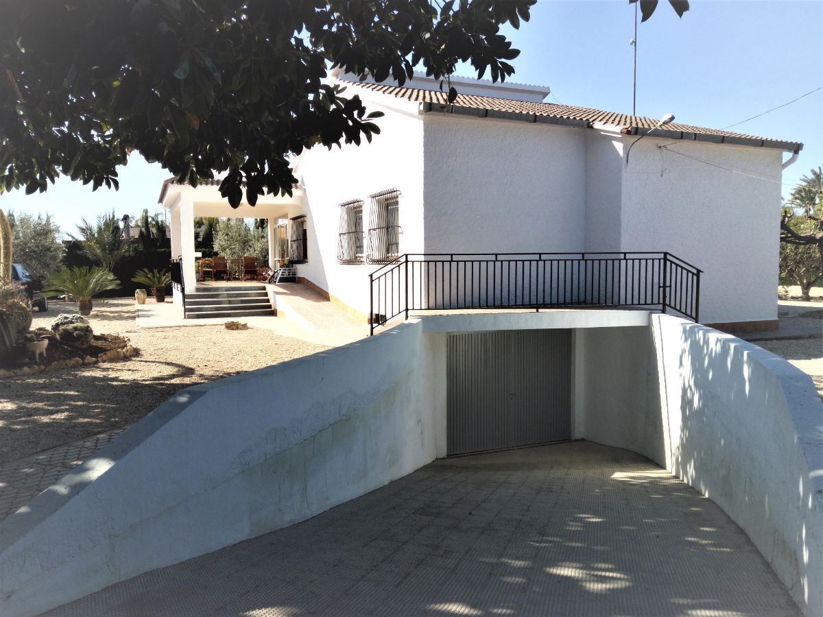 For sale of chalet in Elche-Elx